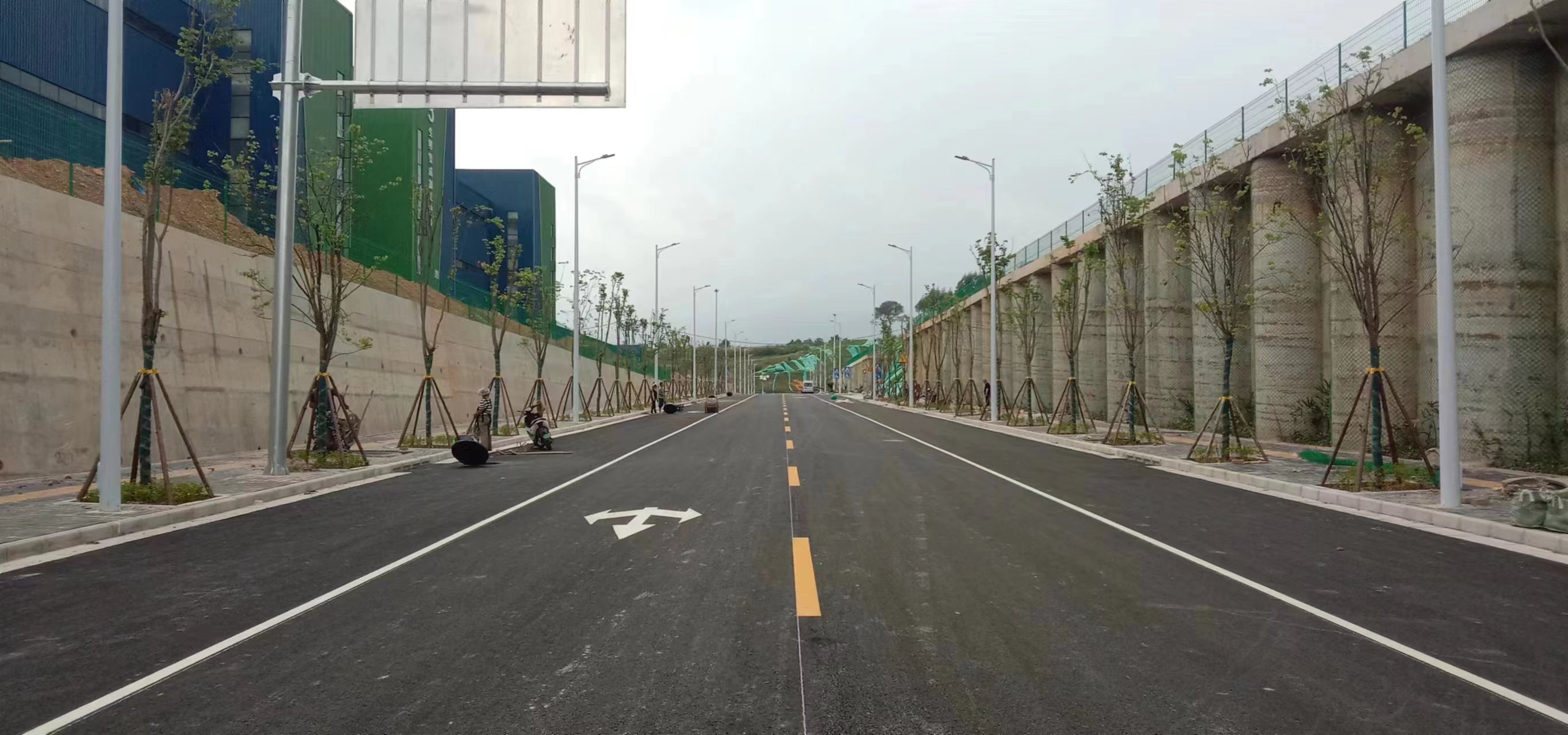 南寧國(guó)際鐵路港配套道路規(guī)劃二路（海城路-鐵山港路）項(xiàng)目通過竣工驗(yàn)收